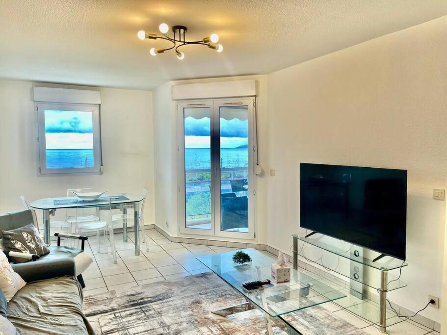 L'eburneen Yourhosthelper Apartamento *